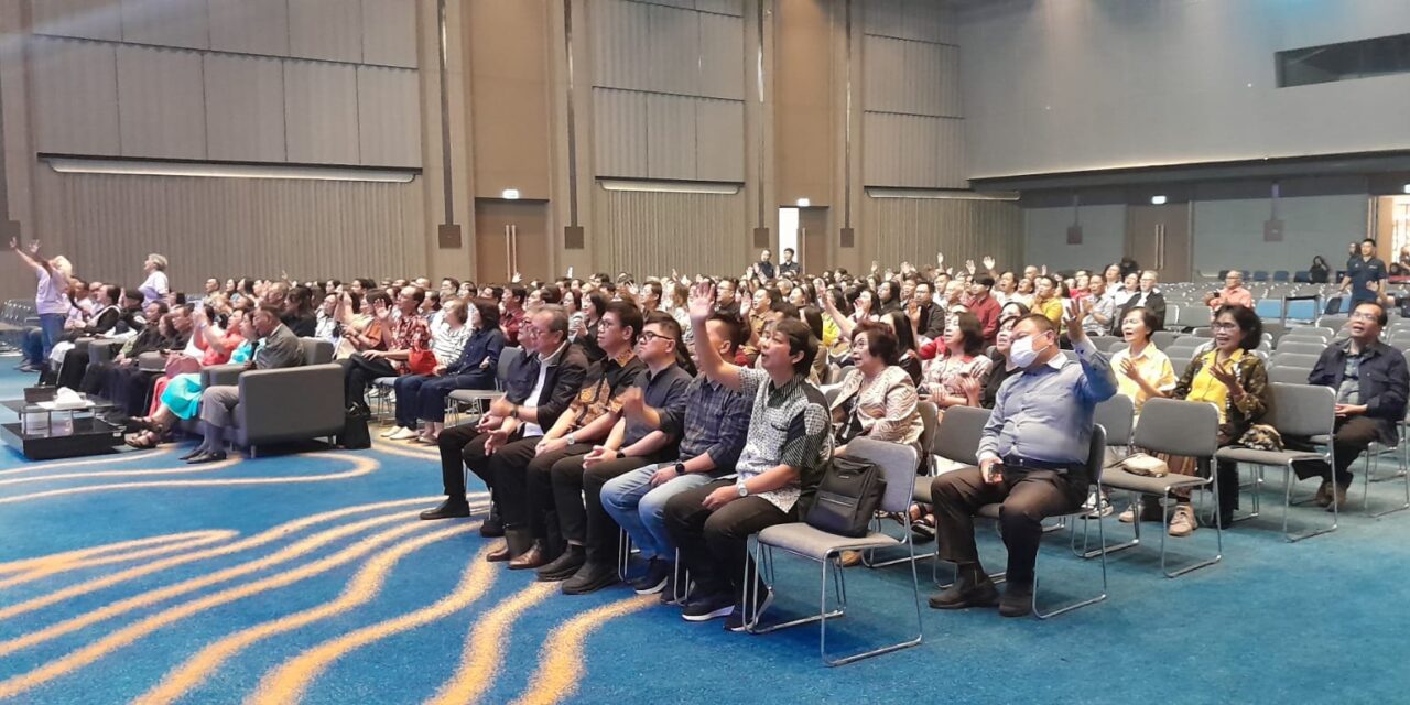 Tiga Tokoh Rohani Senior Bagikan Pesan Kesatuan di Acara Realizing The Legacy Bandung
